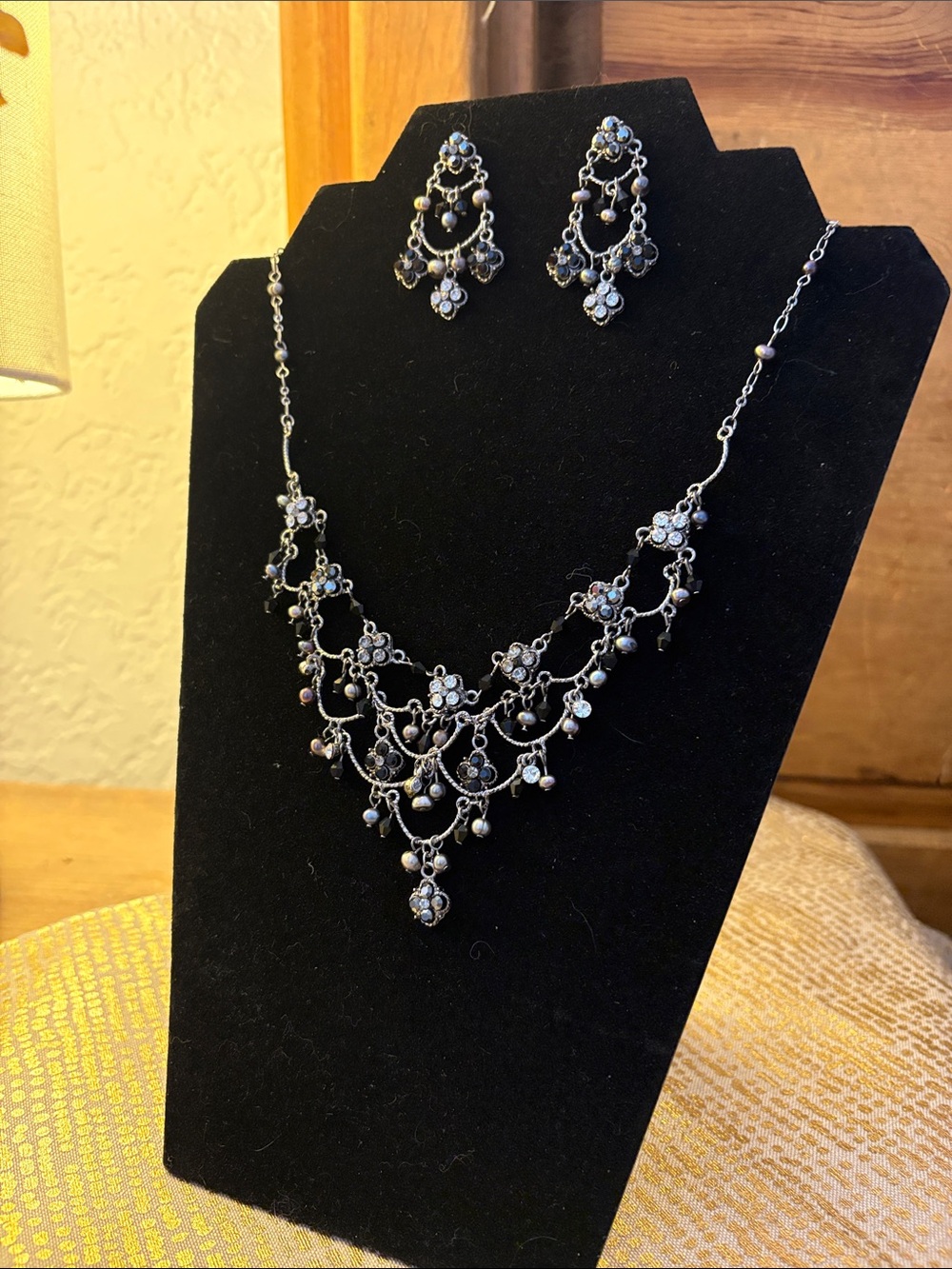 Delicate Silver-Tone Floral Necklace and Earring Set - Silver